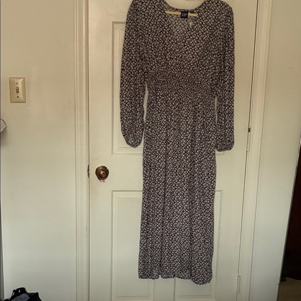 GAP Brown  and White Long Sleeve Dress